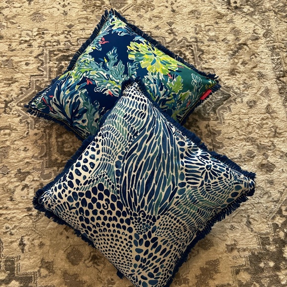 Lilly Pulitzer Blue and Green 2 Sided Pillows Like New☀️ - Picture 2 of 5